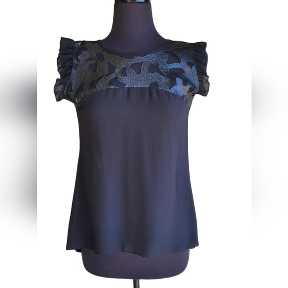 Lynne Top - Picture 6 of 10